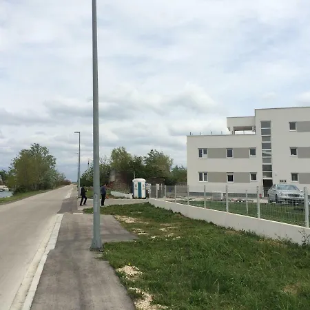 Jakov Апартаменты Нин